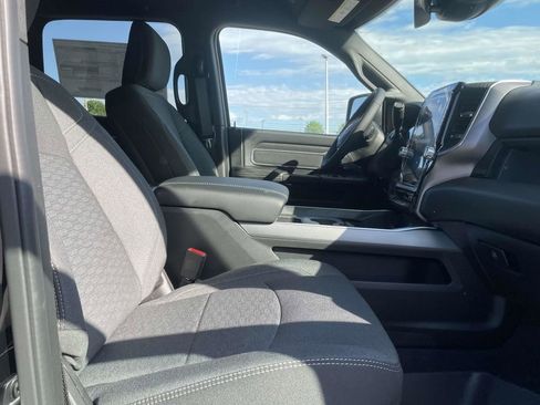 New 2026 RAM 2500 Big Horn AWD/4WD image 15
