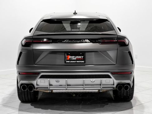 Used 2022 Lamborghini Urus image 8