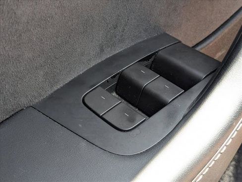 Used 2023 Tesla Model Y Long Range AWD/4WD image 11