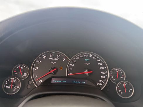 Used 2009 Chevrolet Corvette Coupe image 38