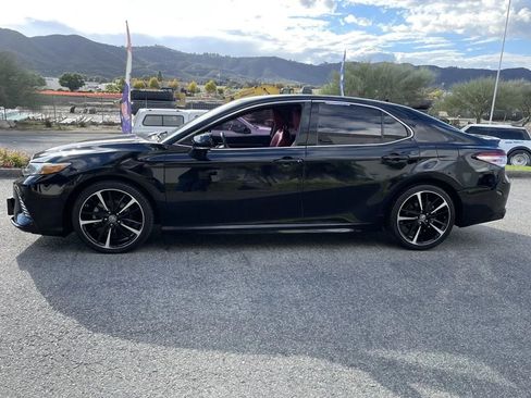 Used 2019 Toyota Camry XSE image 8