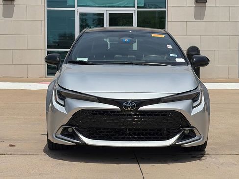 Used 2023 Toyota Corolla XSE FWD image 3