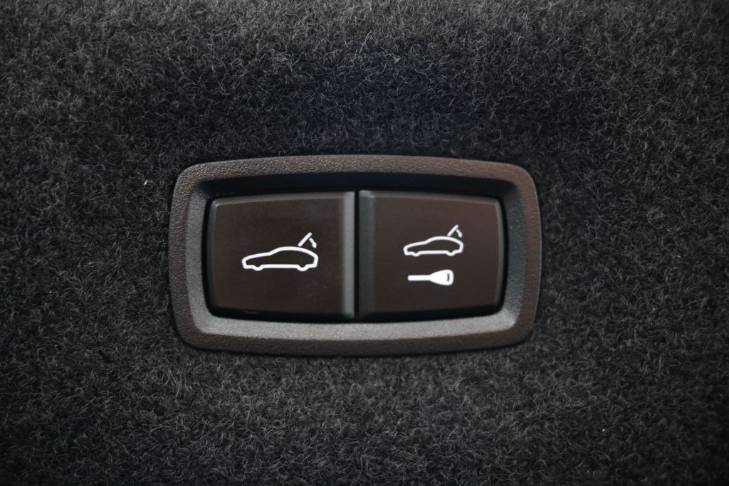 Certified 2023 Porsche Taycan RWD image 35