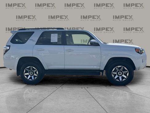 Used 2024 Toyota 4Runner TRD Off-Road Premium image 6