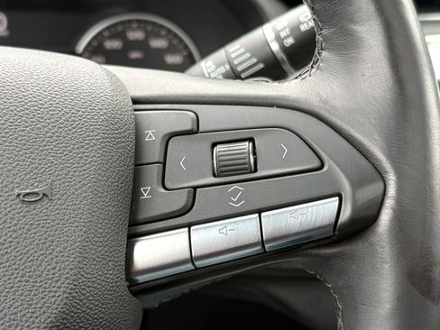 Used 2023 Cadillac XT4 Premium Luxury image 22