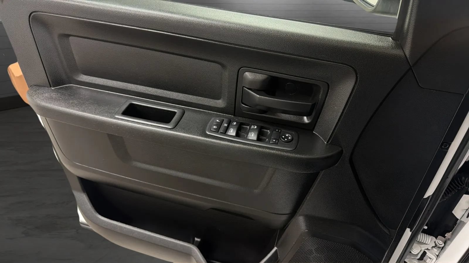 Used 2019 RAM 1500 Express w/ Express Value Package RWD image 17