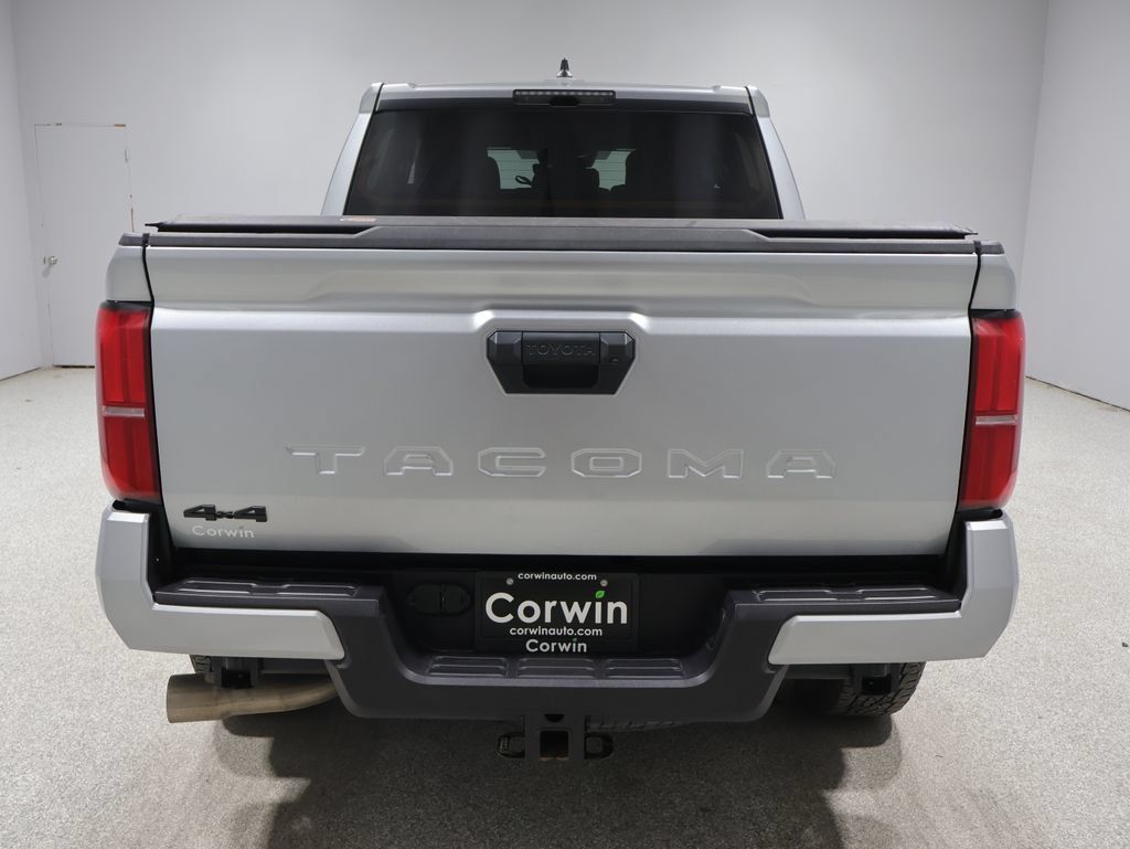 Used 2025 Toyota Tacoma TRD Off-Road AWD/4WD image 3