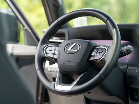 Used 2025 Lexus GX 550 AWD/4WD image 28
