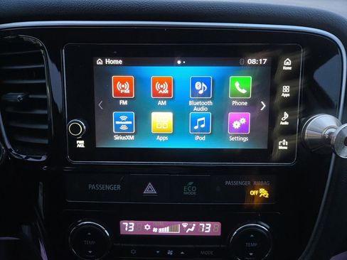 Used 2018 Mitsubishi Outlander AWD image 20