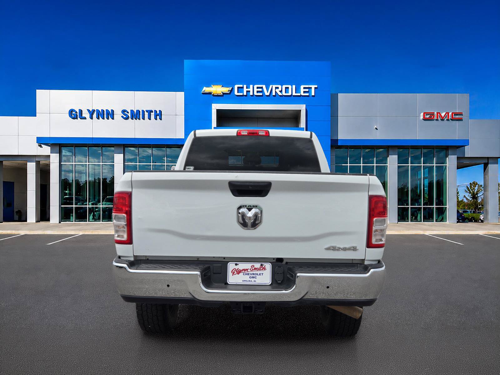 Used 2022 RAM 2500 Tradesman w/ Chrome Appearance Group AWD/4WD image 8