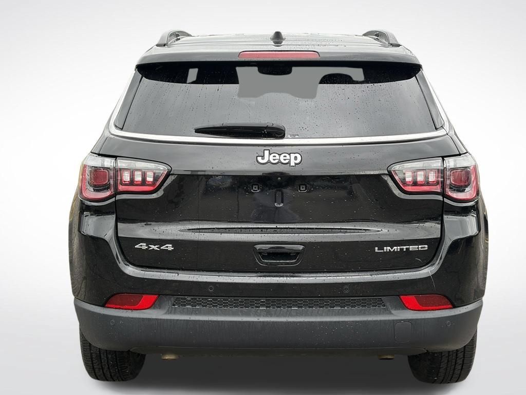 Used 2025 Jeep Compass Limited AWD/4WD image 8