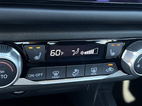 Certified 2025 Nissan Versa SR w/ Trunk Package image 18