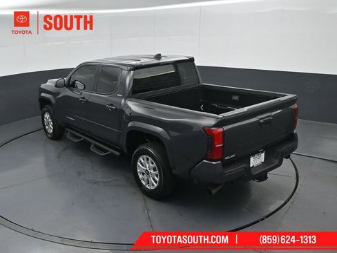 Used 2025 Toyota Tacoma SR5 AWD/4WD image 48