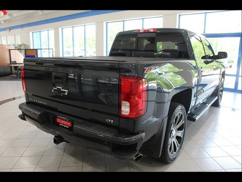 Used 2017 Chevrolet Silverado 1500 LTZ Z71 w/ LTZ Plus Package AWD/4WD image 5