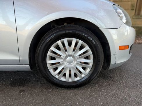 Used 2012 Volkswagen Golf 2-Door image 33