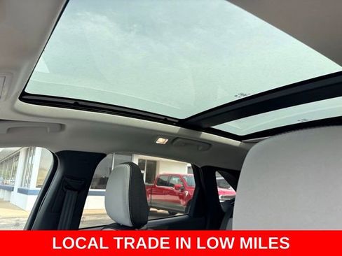 Used 2024 Ford Escape Active w/ Tech Pack #1 AWD/4WD image 3
