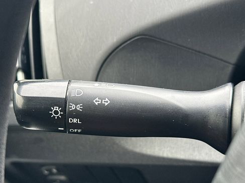 Used 2015 Toyota Prius Two image 31