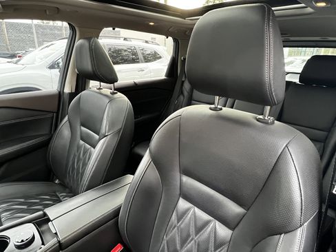 Used 2022 Nissan Rogue Platinum w/ Head-Up Display Package image 18