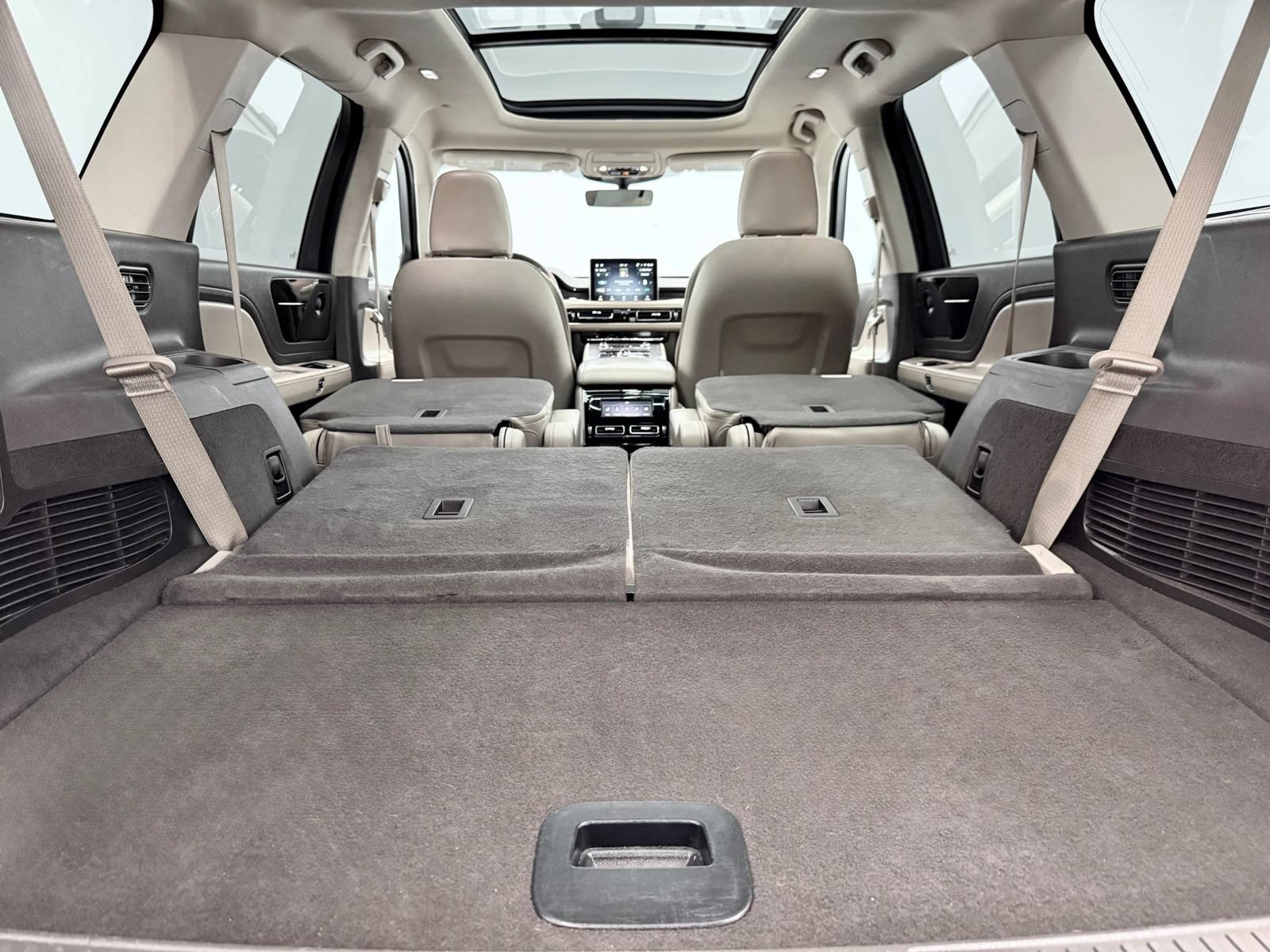 Used 2021 Lincoln Aviator Reserve w/ Equipment Group 201A AWD/4WD image 12