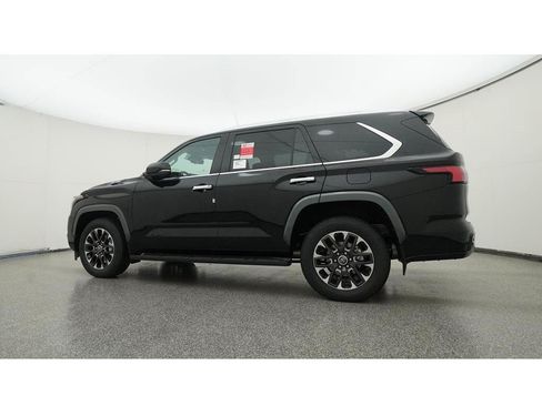 Used 2024 Toyota Sequoia Limited w/ Tow Technology Package AWD/4WD image 39