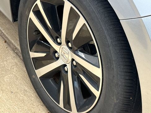 Used 2022 Honda Civic LX image 9