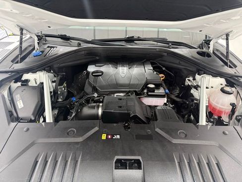 Used 2025 Genesis GV70 2.5T image 11