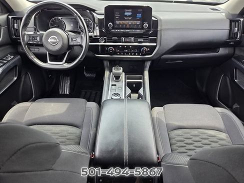 Used 2022 Nissan Pathfinder SV AWD/4WD image 14