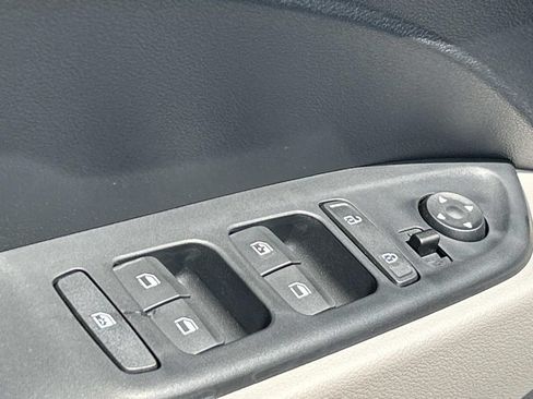 New 2026 Hyundai Venue SEL FWD image 17