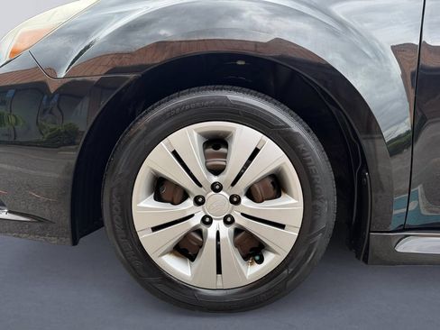 Used 2013 Subaru Legacy 2.5i AWD/4WD image 9