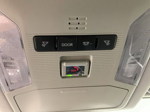 Used 2025 Toyota RAV4 LE image 22