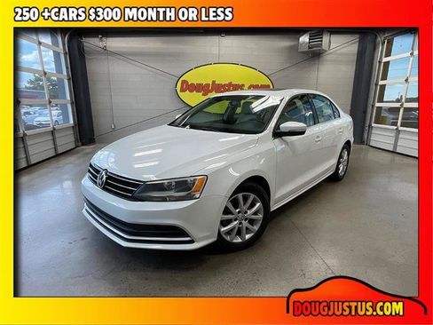 Used 2016 Volkswagen Jetta SE FWD image 1