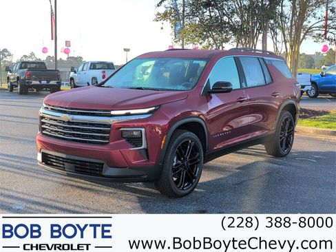 New 2026 Chevrolet Traverse LT w/ LPO, Floor Liner Package image 1