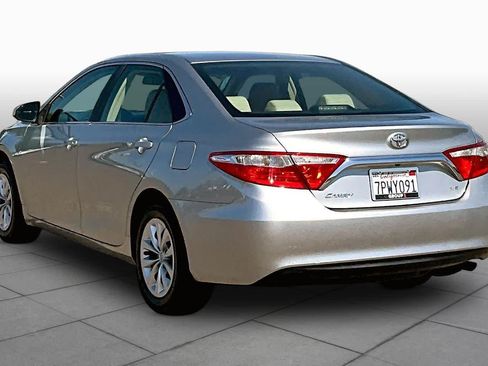 Used 2015 Toyota Camry LE FWD image 11