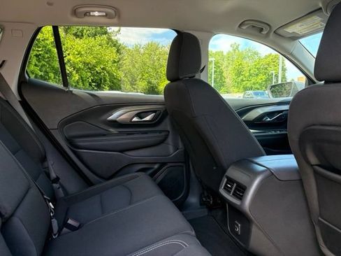 Used 2023 GMC Terrain SLE w/ Driver Convenience Package AWD/4WD image 19
