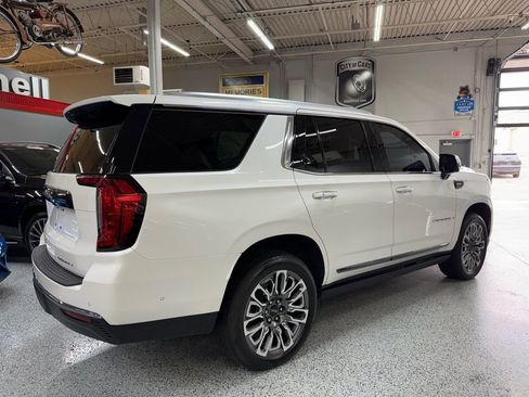 Used 2024 GMC Yukon Denali Ultimate AWD/4WD image 5