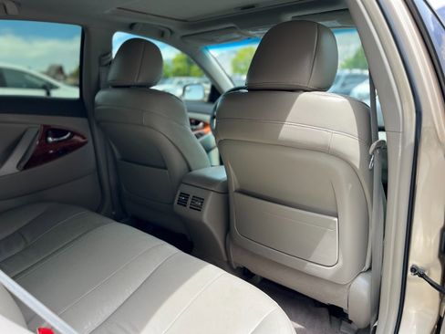 Used 2011 Toyota Camry XLE FWD image 26