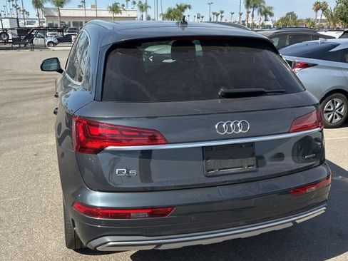 Used 2021 Audi Q5 2.0T Premium Plus w/ Premium Plus Package AWD/4WD image 2