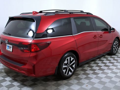 Certified 2026 Honda Odyssey EX-L image 7