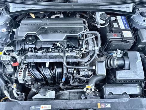 Used 2024 Hyundai Elantra SEL w/ Convenience Package FWD image 12