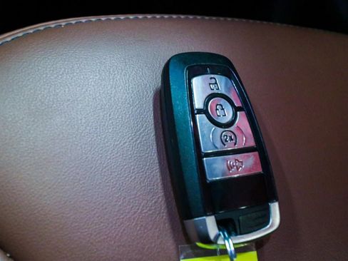 Used 2022 Ford Maverick Lariat w/ Lariat Luxury Package image 22