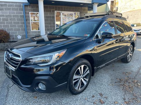 Used 2018 Subaru Outback 2.5i Limited image 1