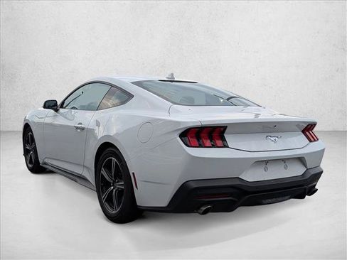 Used 2025 Ford Mustang Coupe RWD image 8