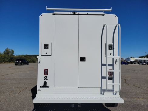 New 2025 GMC Savana 3500 w/ Power Convenience Package image 6