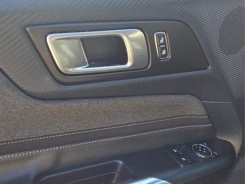 Used 2024 Ford Mustang Coupe image 19
