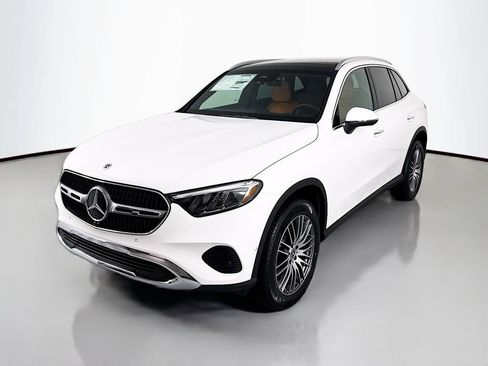 Used 2026 Mercedes-Benz GLC 300 4MATIC image 1