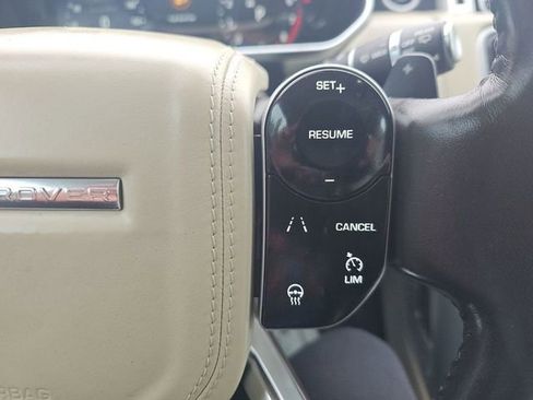 Used 2018 Land Rover Range Rover Supercharged image 32