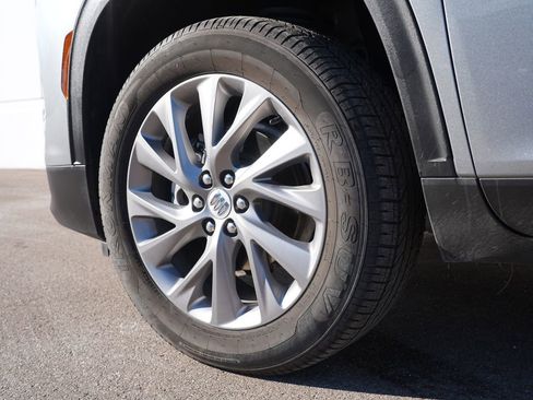 Used 2025 Buick Enclave Preferred image 33