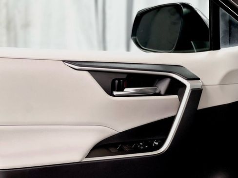 Used 2019 Toyota RAV4 XLE w/ All Weather Liner Package image 55