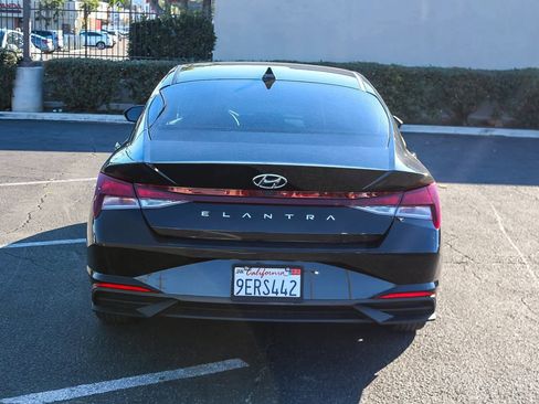 Certified 2023 Hyundai Elantra SEL image 4