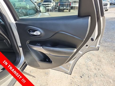 Certified 2019 Jeep Cherokee Limited image 24